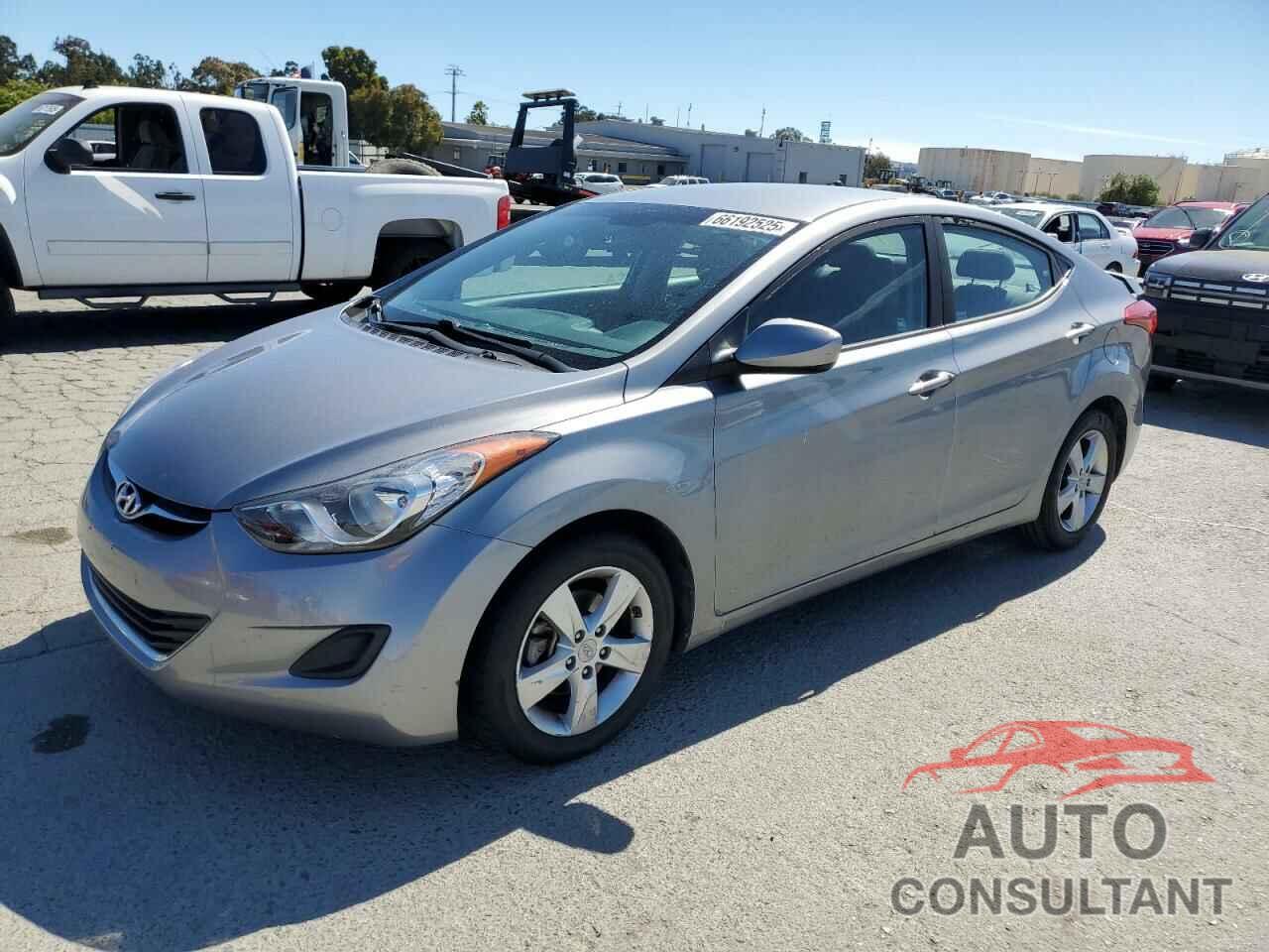 HYUNDAI ELANTRA 2013 - KMHDH4AE8DU812748