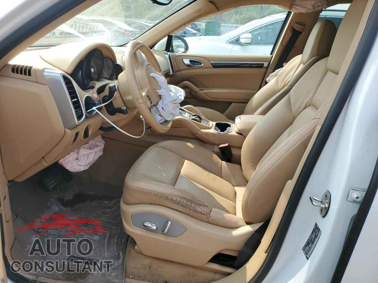 PORSCHE CAYENNE 2012 - WP1AA2A29CLA07236