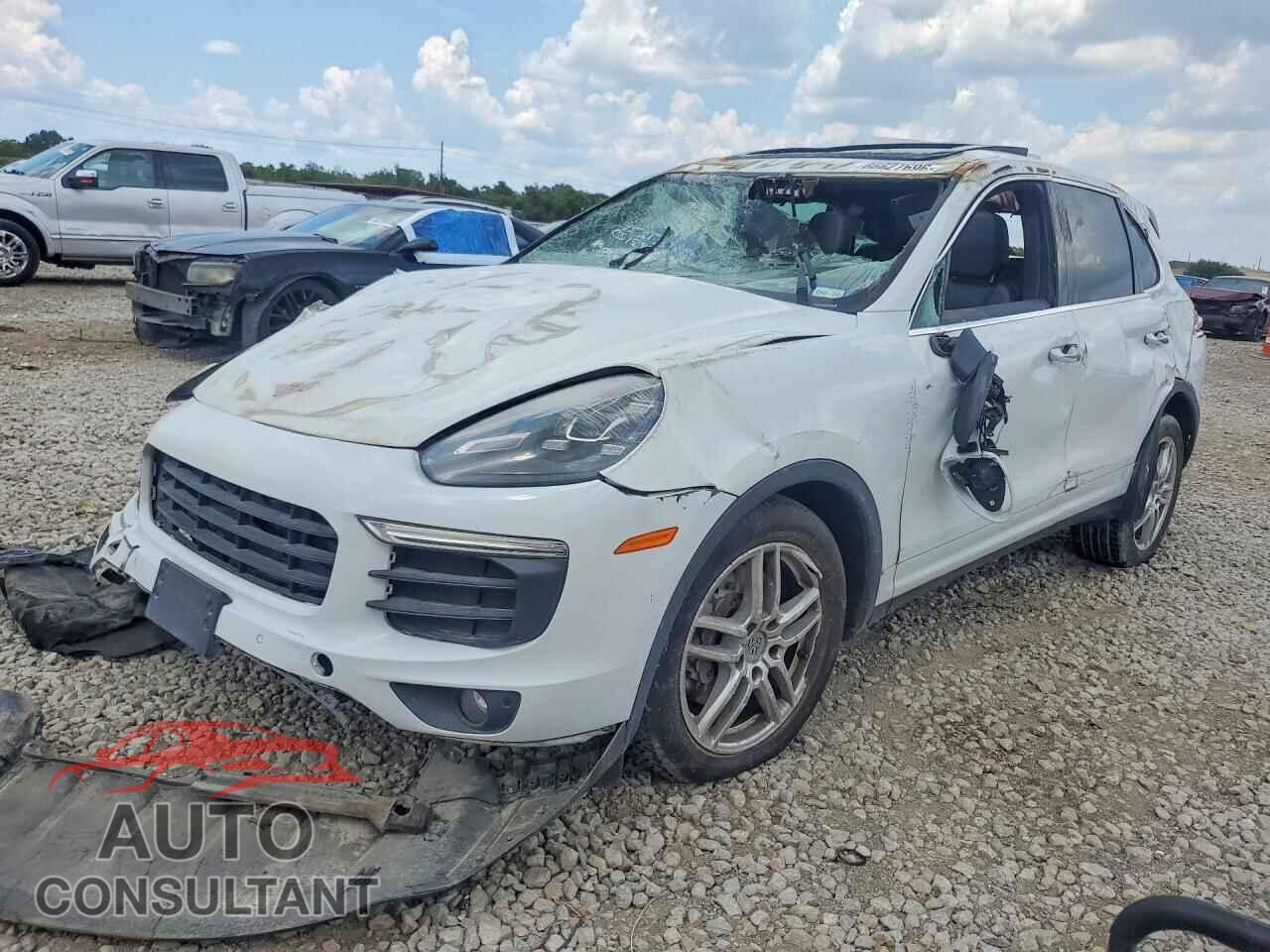 PORSCHE CAYENNE 2016 - WP1AA2A24GLA08784