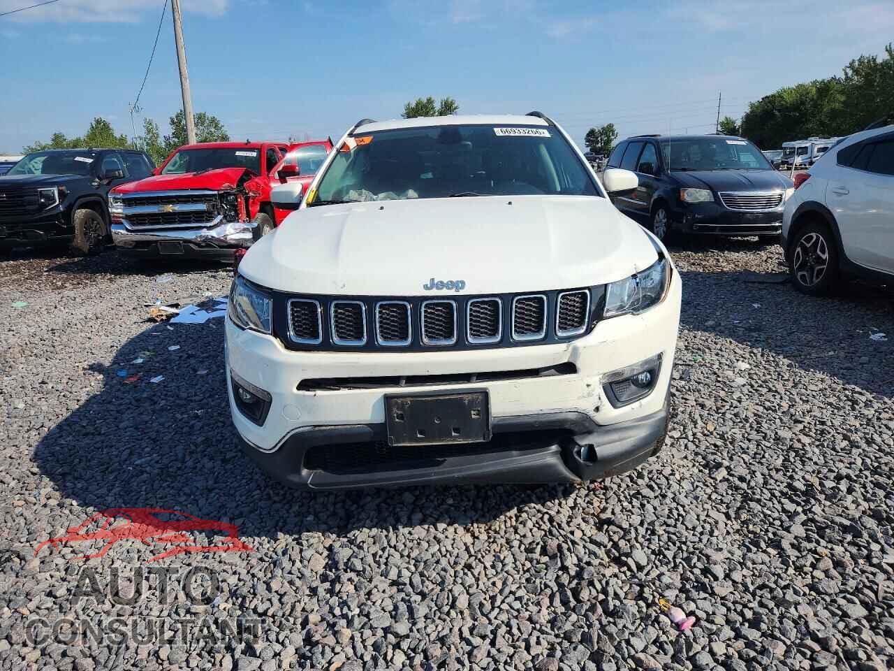 JEEP COMPASS 2017 - 3C4NJDBB6HT579020