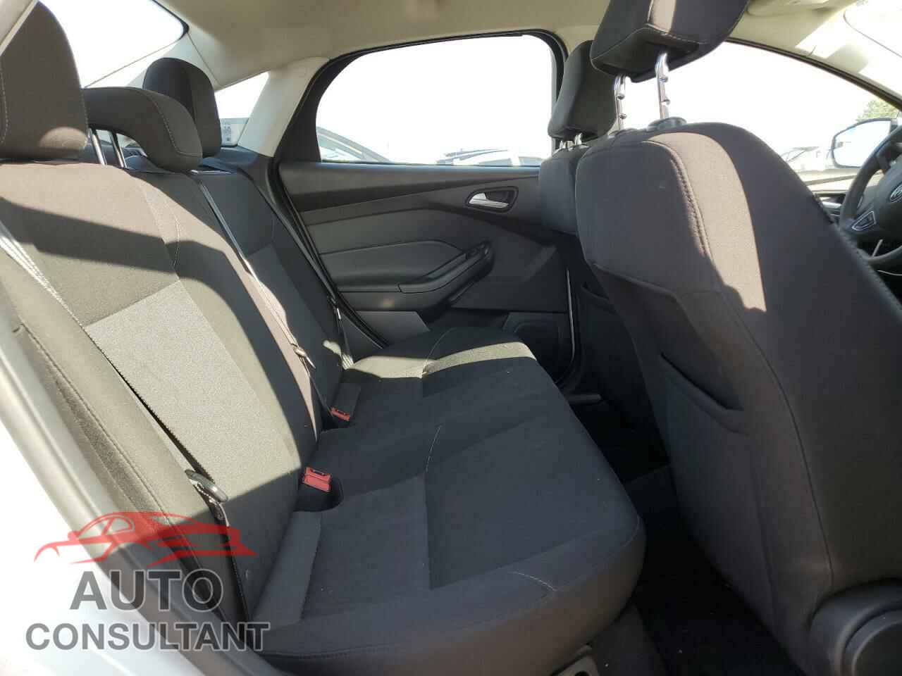 FORD FOCUS 2017 - 1FADP3FE9HL295813