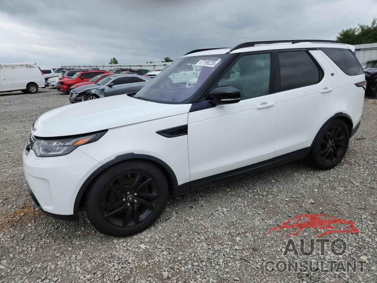 LAND ROVER DISCOVERY 2017 - SALRGBBV8HA040171