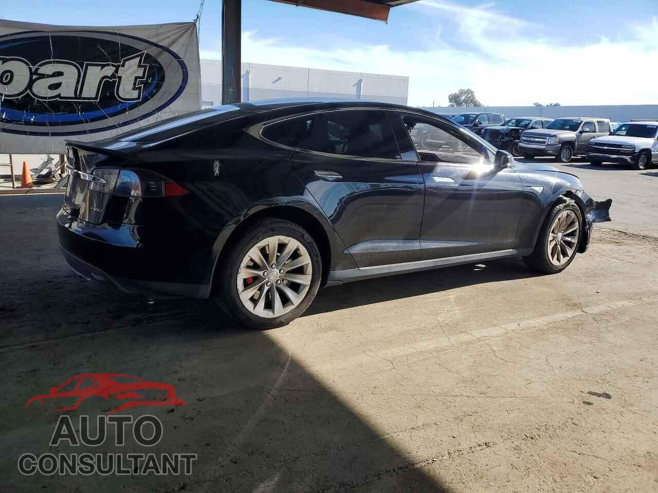 TESLA MODEL S 2015 - 5YJSA1E47FF117463