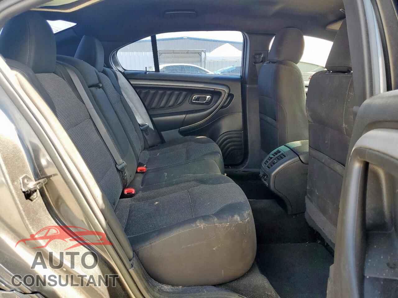 FORD TAURUS 2017 - 1FAHP2E88HG105256