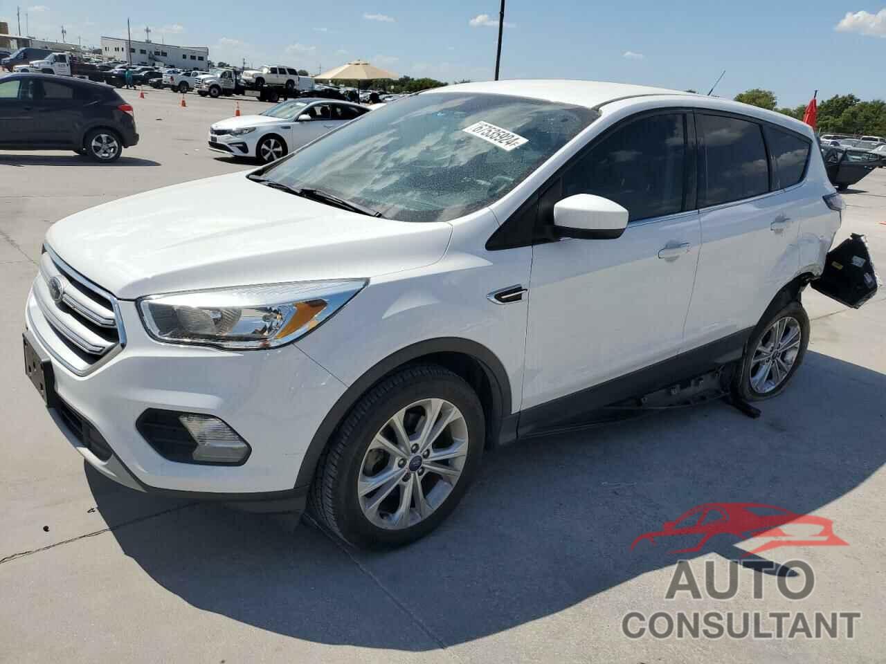 FORD ESCAPE 2017 - 1FMCU0GDXHUC48718