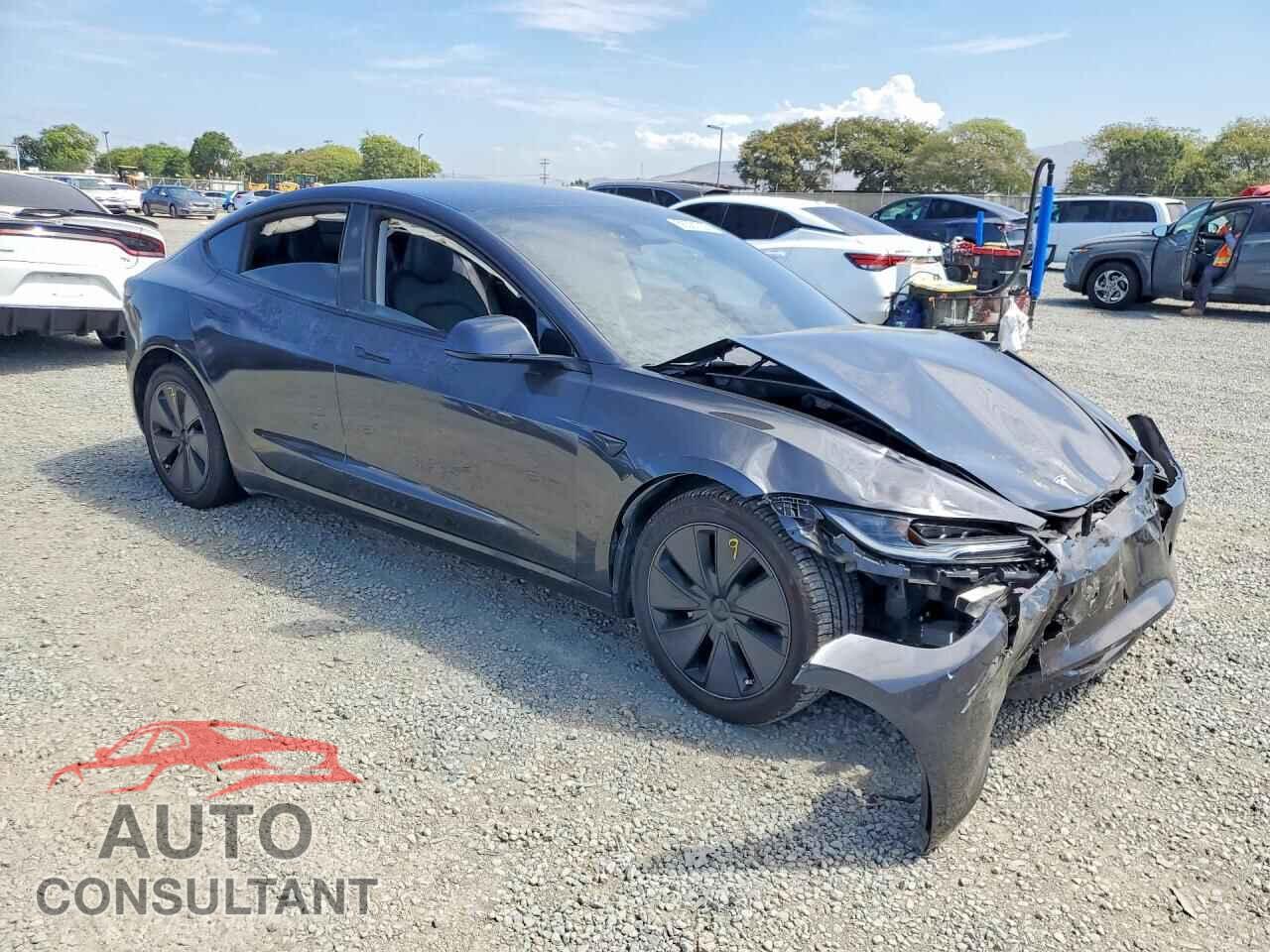 TESLA MODEL 3 2024 - 5YJ3E1EA0RF784457