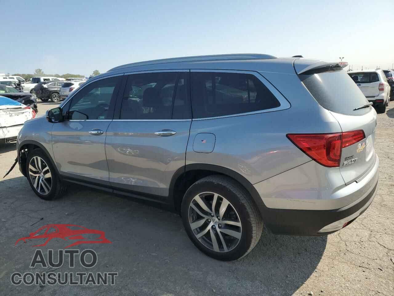 HONDA PILOT 2018 - 5FNYF6H99JB015901