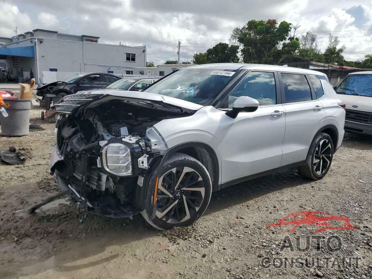 MITSUBISHI OUTLANDER 2023 - JA4J3UA87PZ052006