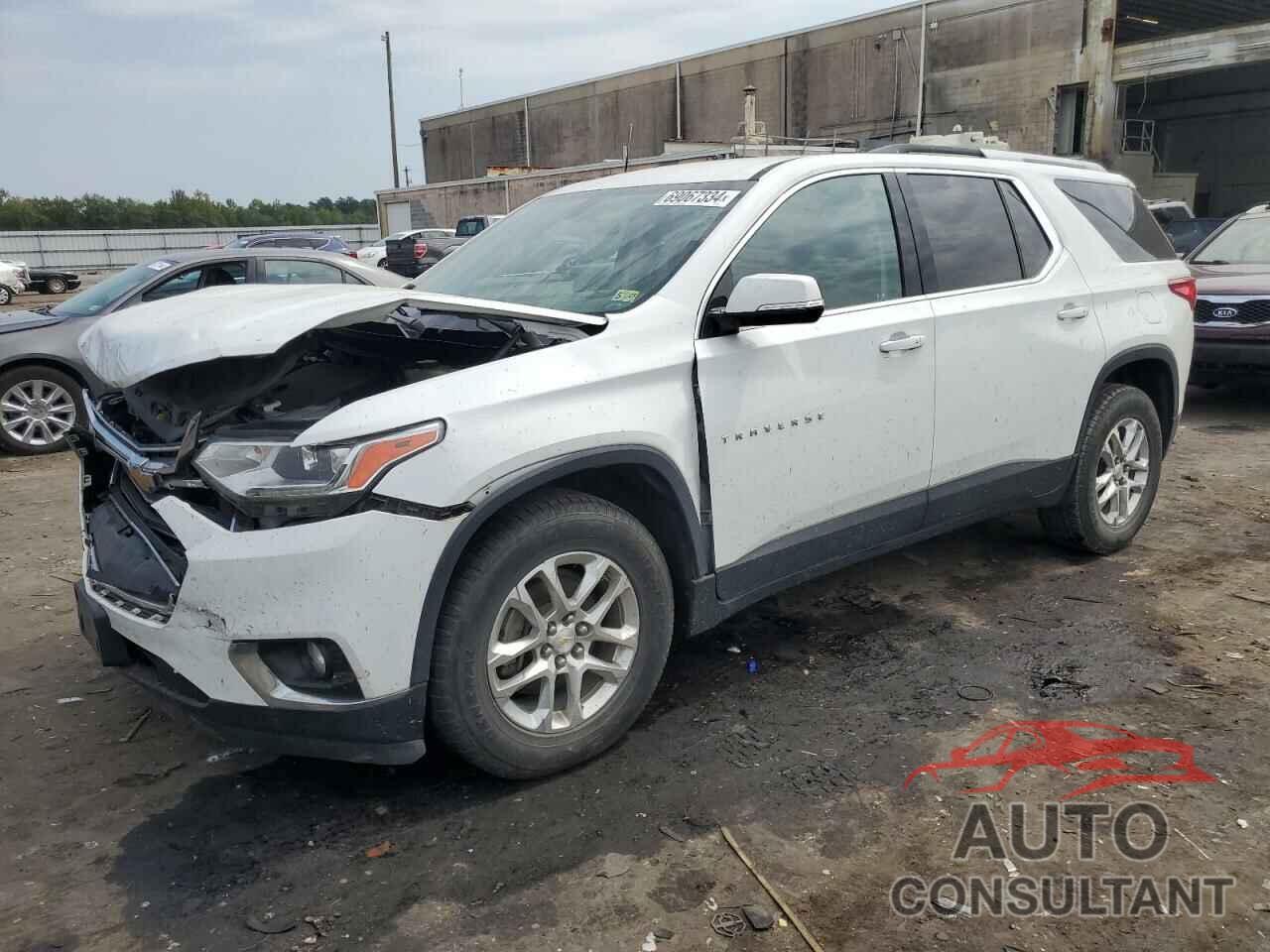 CHEVROLET TRAVERSE 2018 - 1GNEVGKW5JJ184162