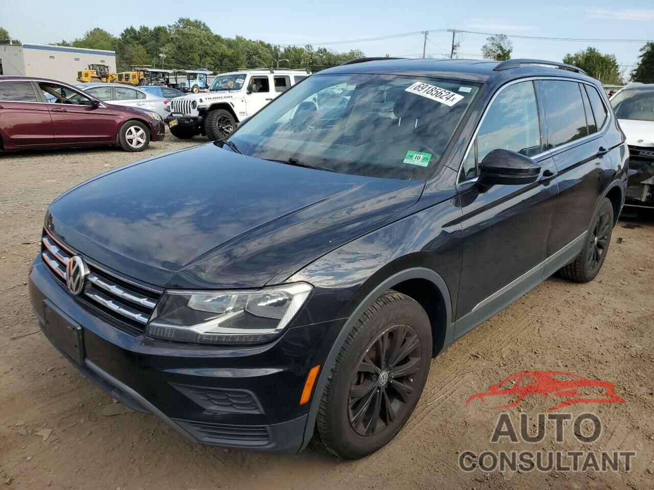 VOLKSWAGEN TIGUAN 2018 - 3VV2B7AX1JM057976