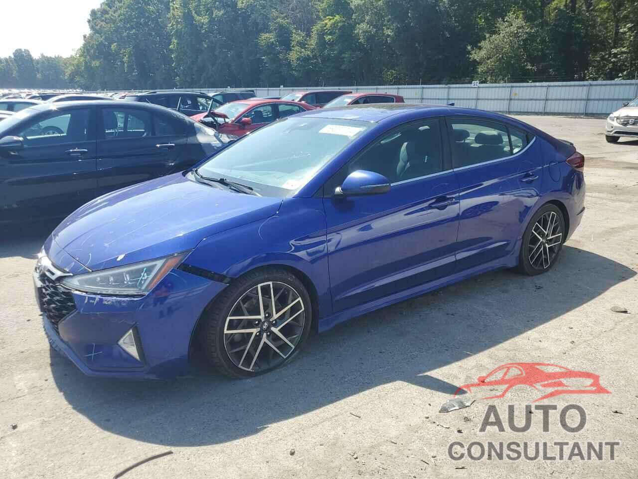 HYUNDAI ELANTRA 2019 - KMHD04LB4KU888183