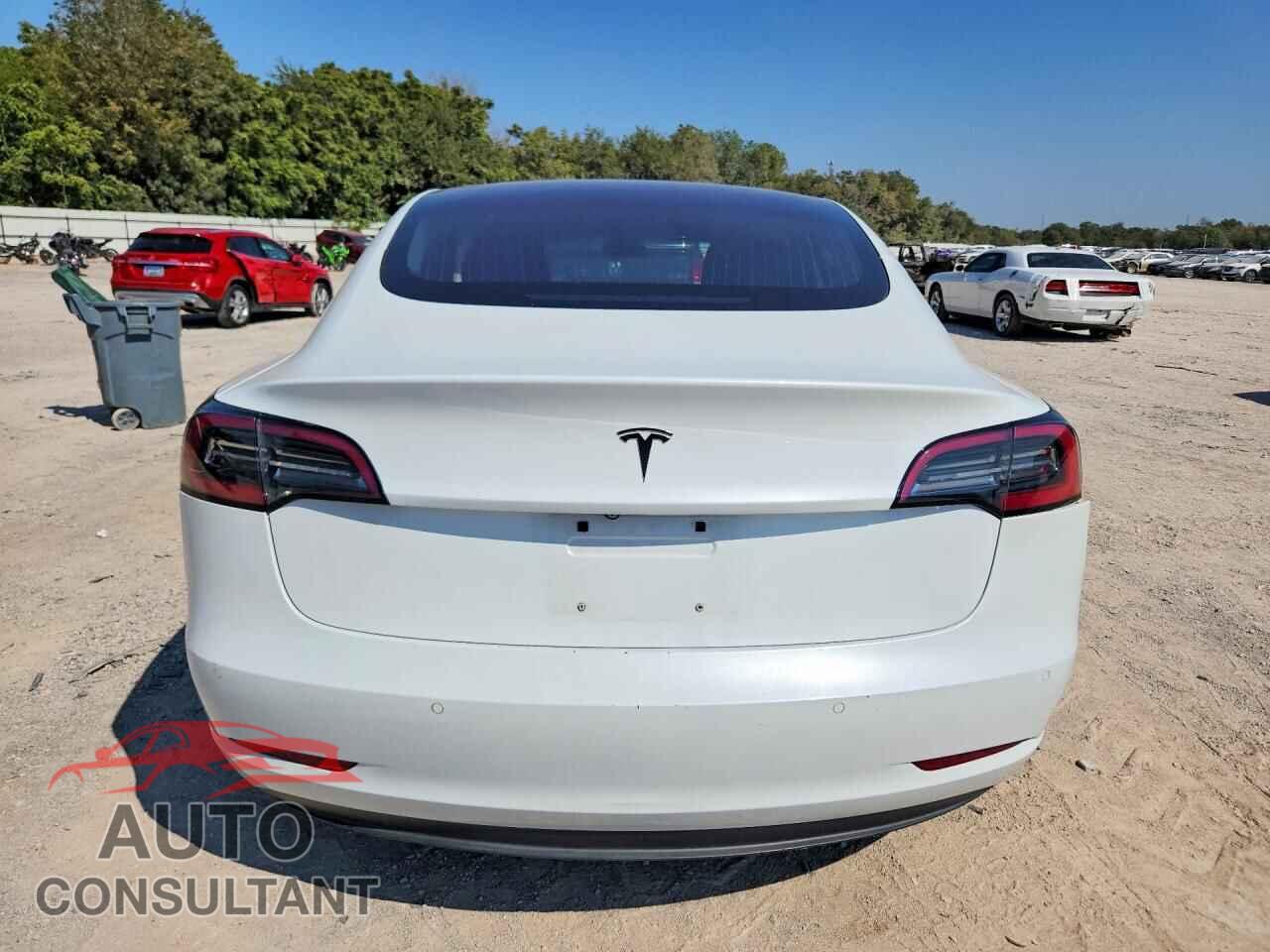 TESLA MODEL 3 2018 - 5YJ3E1EA7JF019637