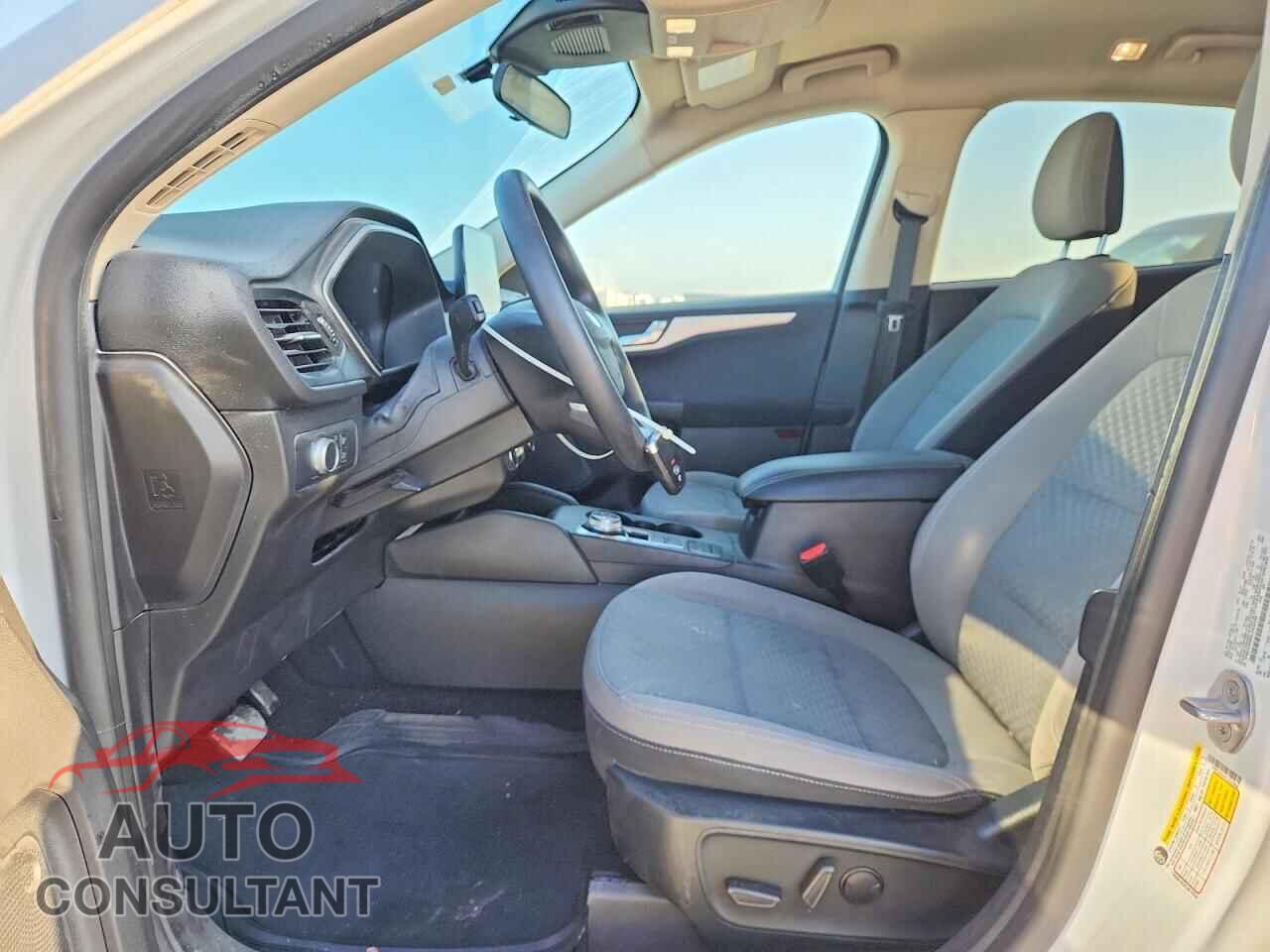 FORD ESCAPE 2020 - 1FMCU0G64LUA32096