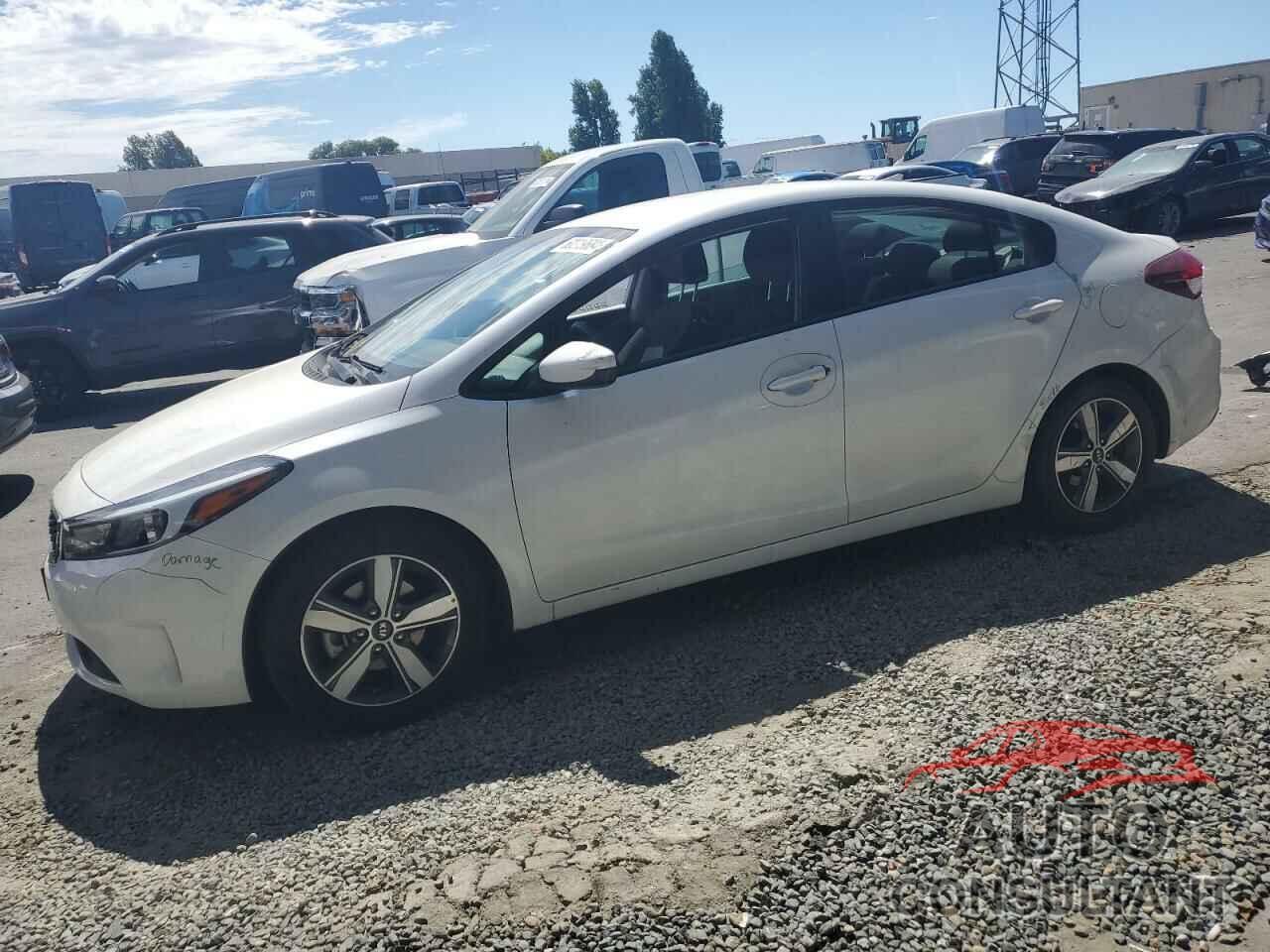 KIA FORTE 2018 - 3KPFL4A77JE273966