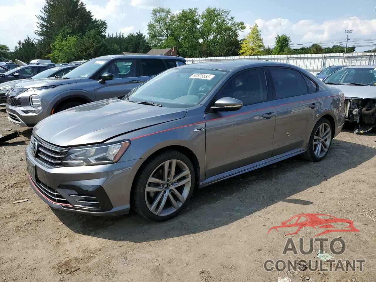 VOLKSWAGEN PASSAT 2018 - 1VWAA7A34JC013334