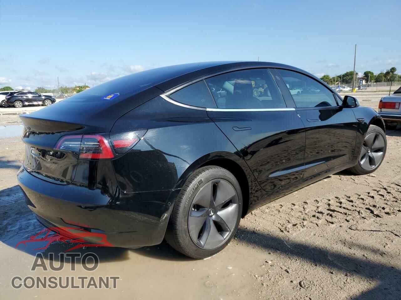 TESLA MODEL 3 2018 - 5YJ3E1EA3JF039514