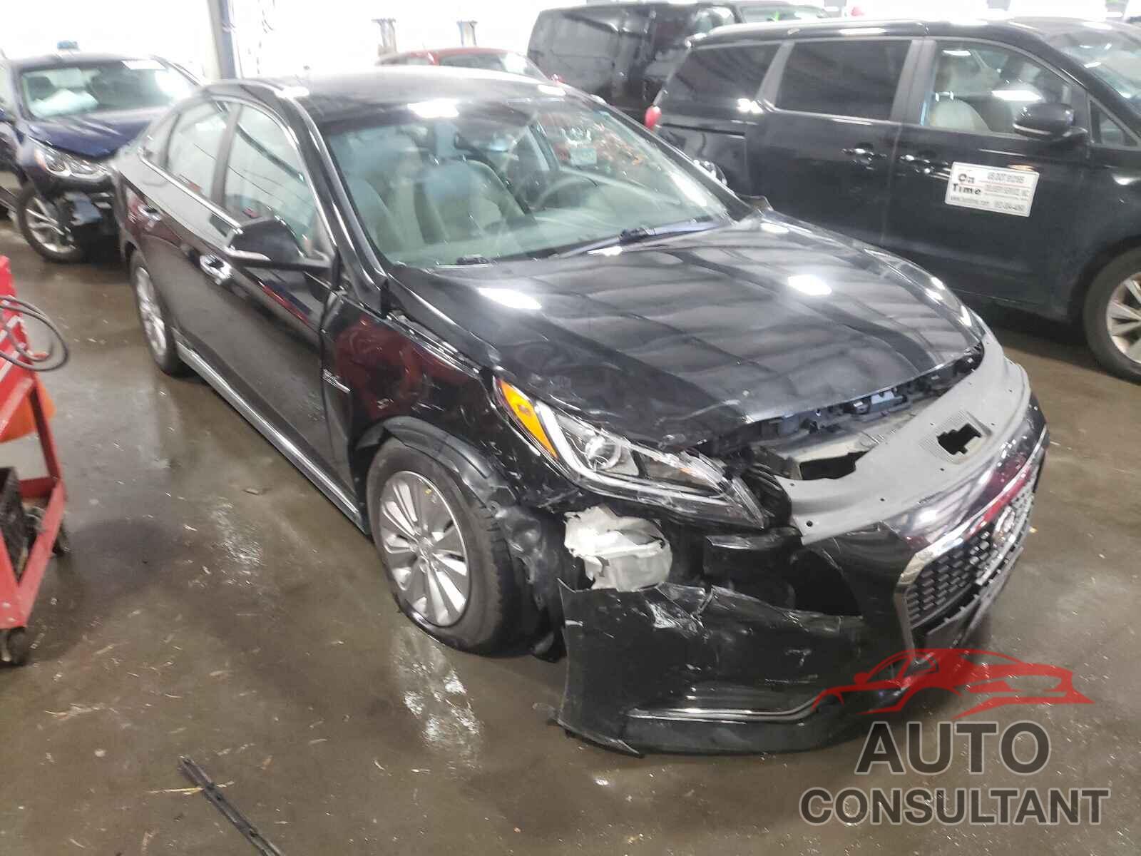 HYUNDAI SONATA 2017 - KMHE24L33HA064192