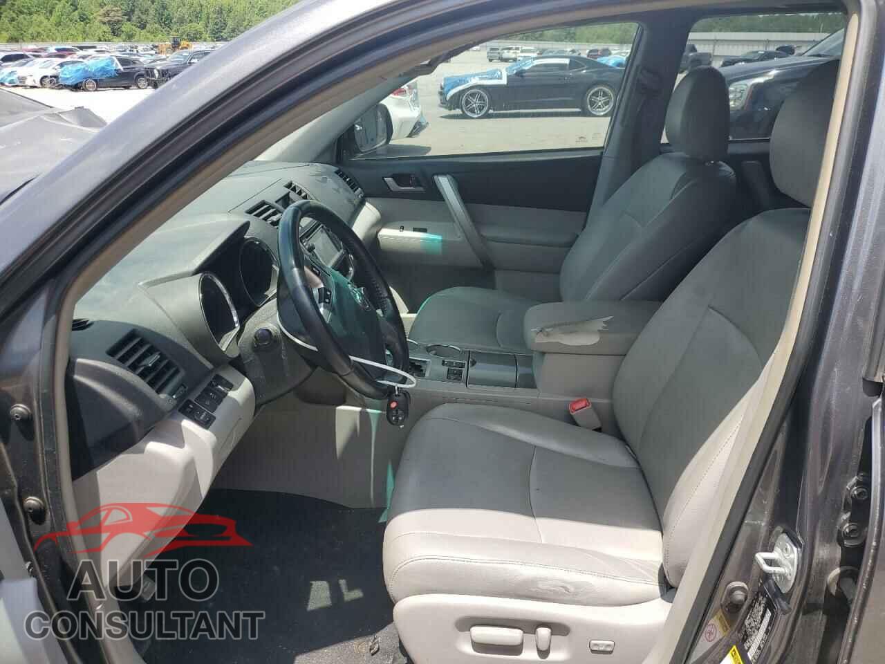 TOYOTA HIGHLANDER 2013 - 5TDZK3EH8DS135067