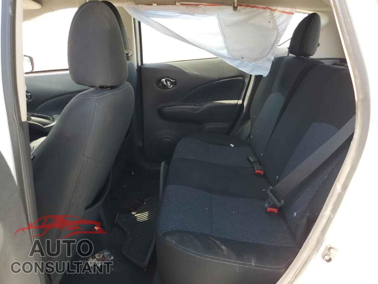 NISSAN VERSA 2015 - 3N1CE2CP7FL424454