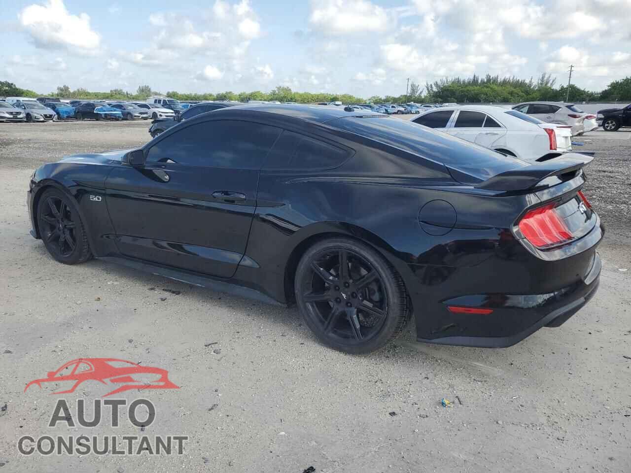 FORD MUSTANG 2018 - 1FA6P8CF9J5144368