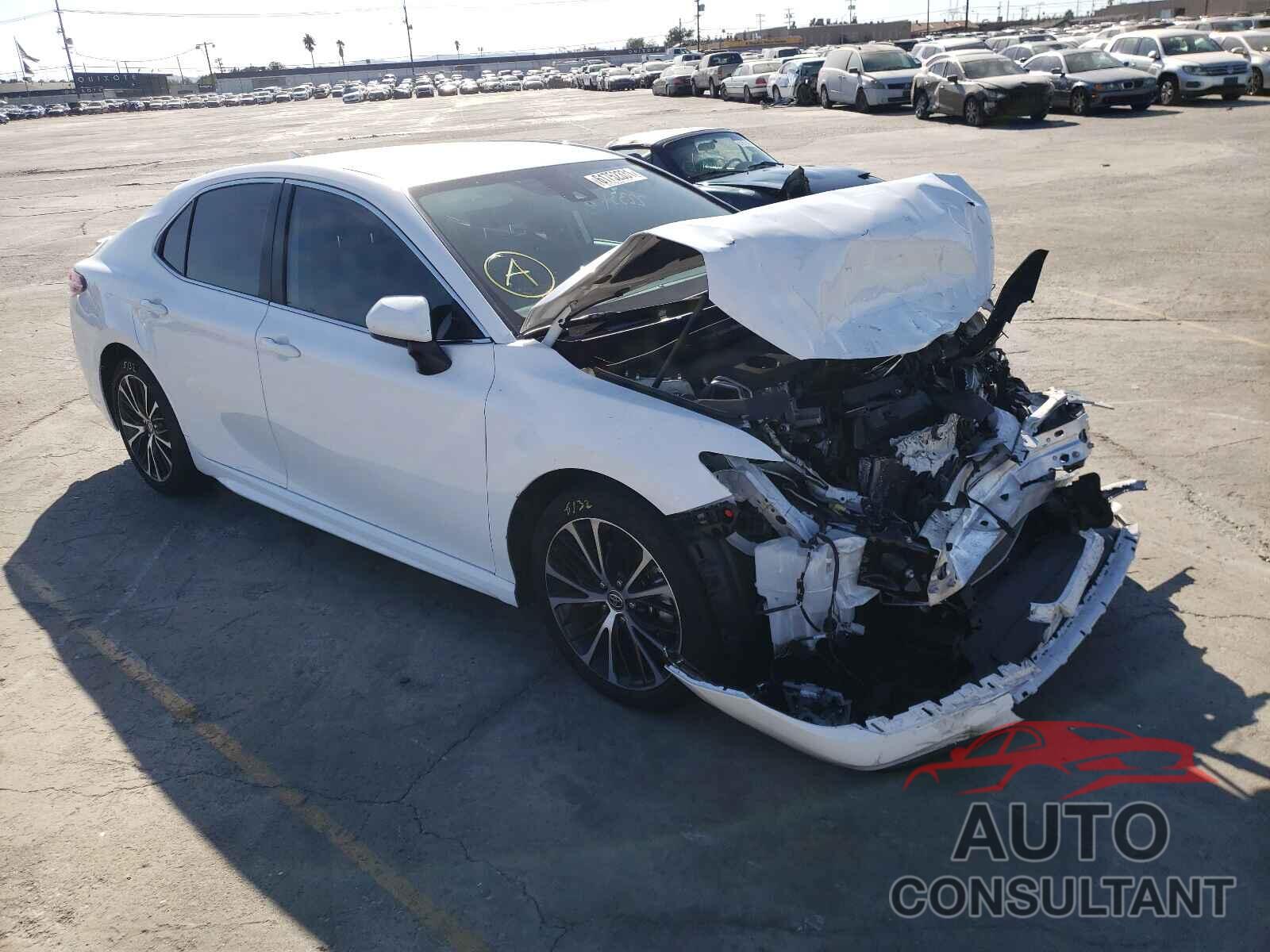 TOYOTA CAMRY 2020 - 4T1G11AK3LU511244