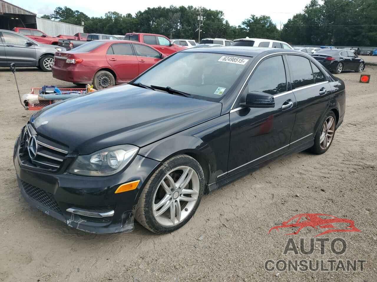 MERCEDES-BENZ C-CLASS 2013 - WDDGF4HB5DR290608