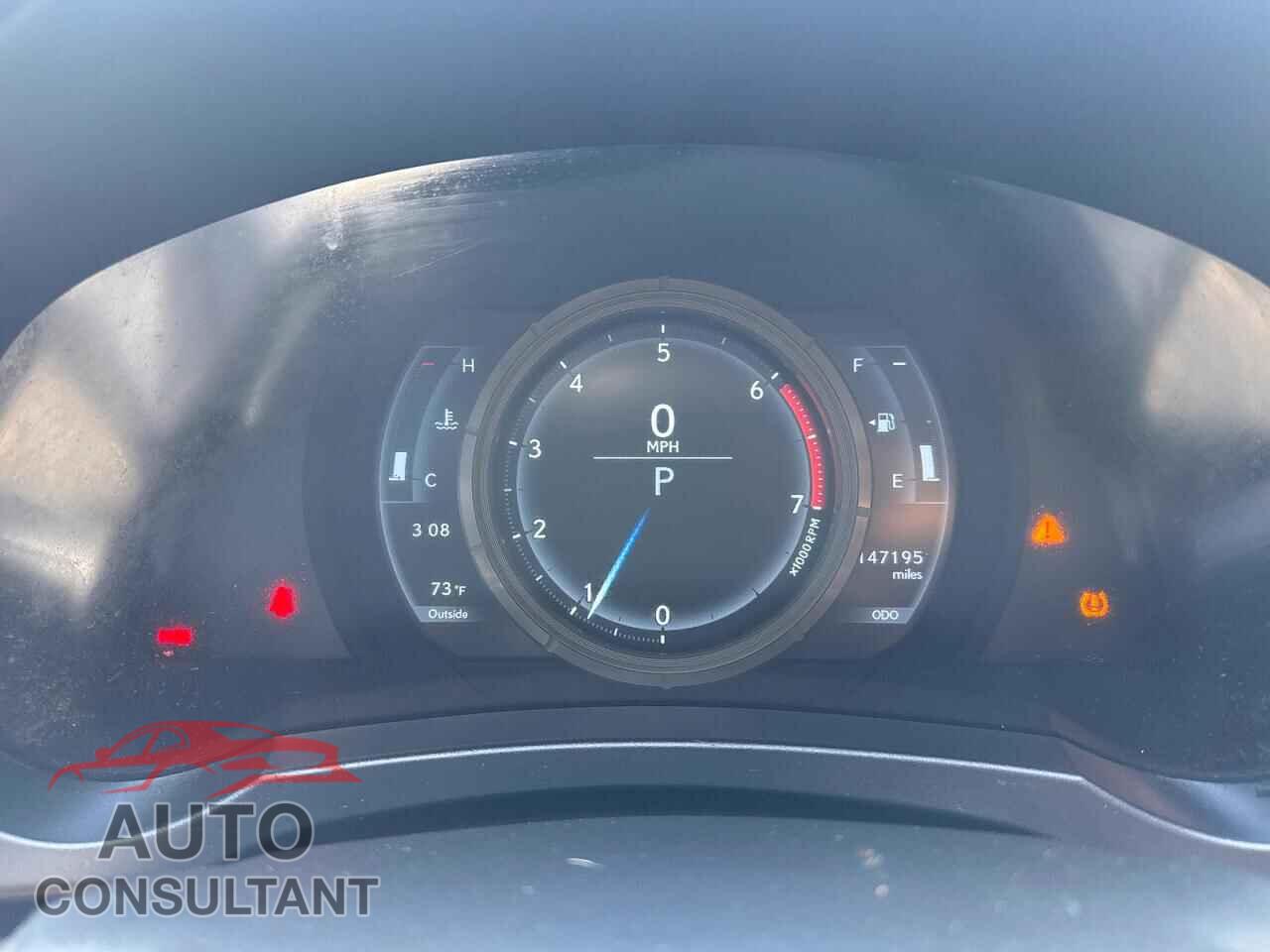 LEXUS IS 2018 - JTHBA1D20J5070091