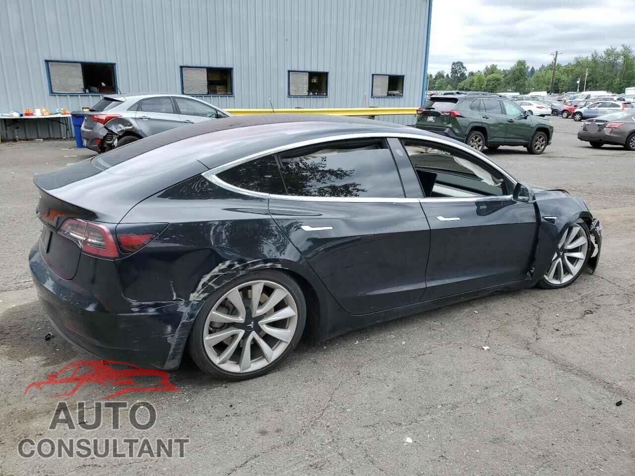 TESLA MODEL 3 2018 - 5YJ3E1EA5JF178009