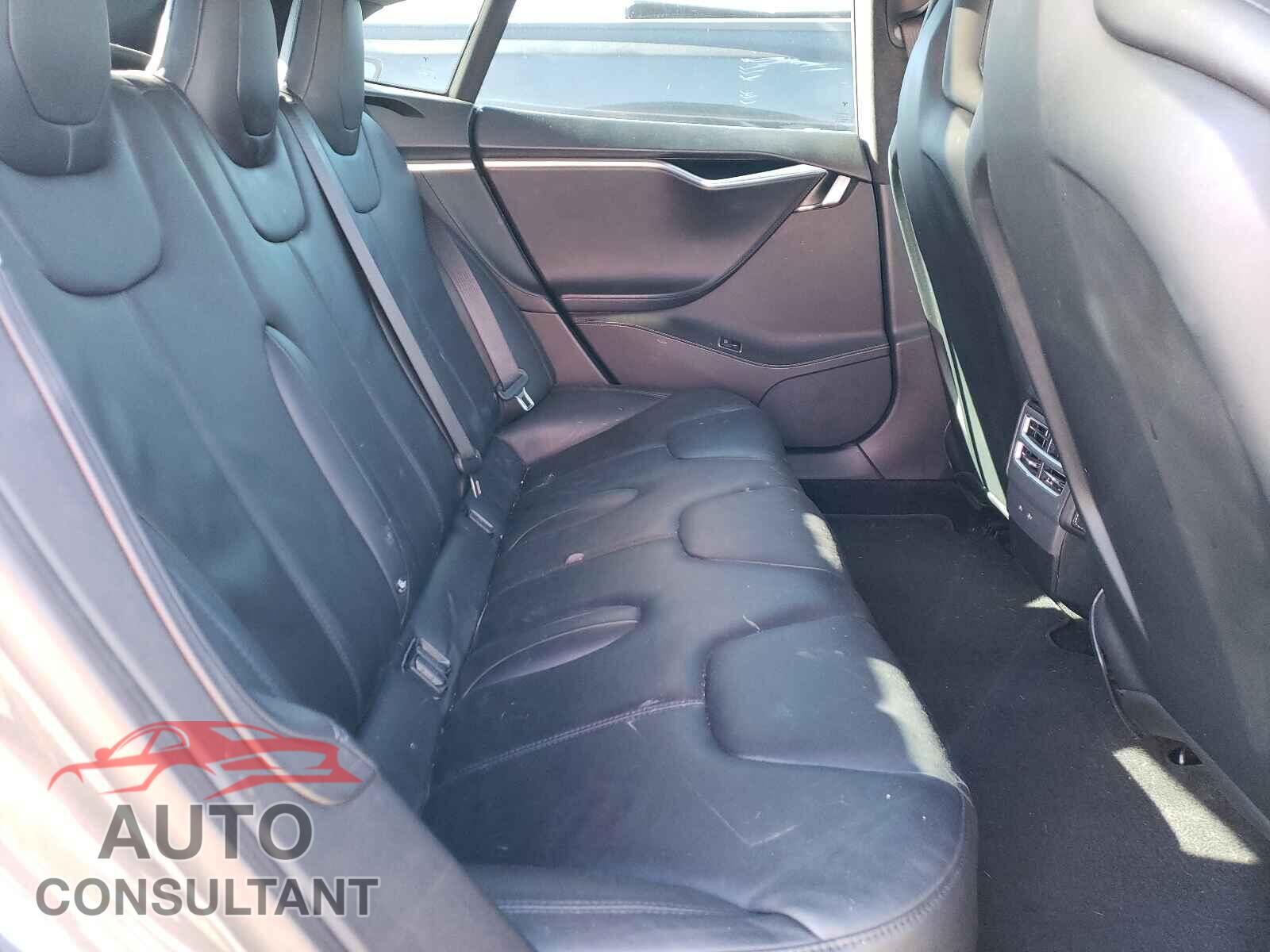 TESLA MODEL S 2016 - 5YJSA1E26GF158070