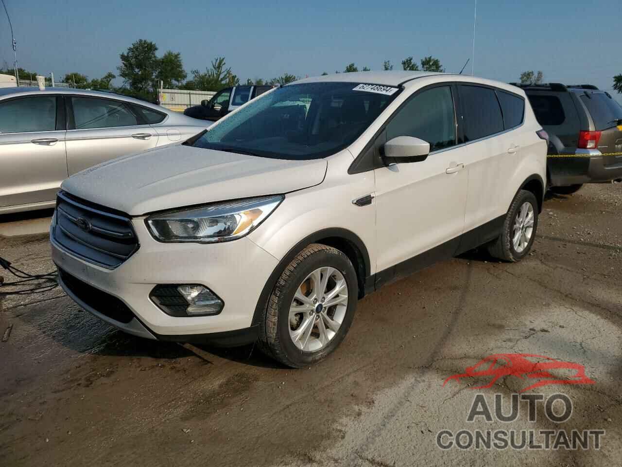 FORD ESCAPE 2017 - 1FMCU0GD5HUD94184