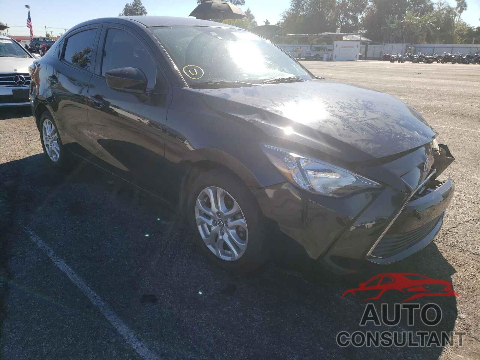 TOYOTA YARIS 2017 - 3MYDLBYV4HY155593
