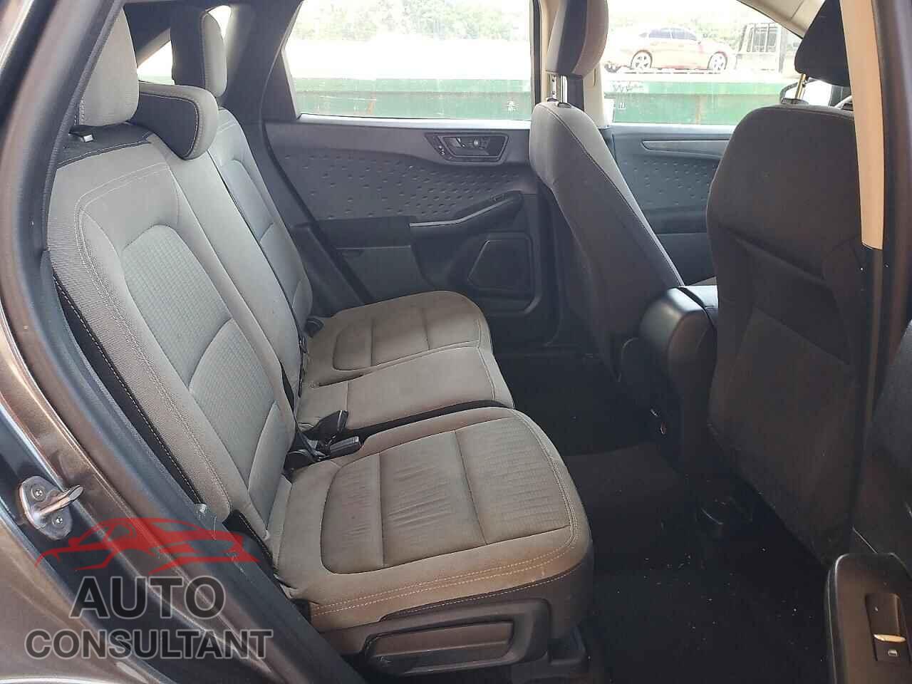 FORD ESCAPE 2020 - 1FMCU0F61LUA57720