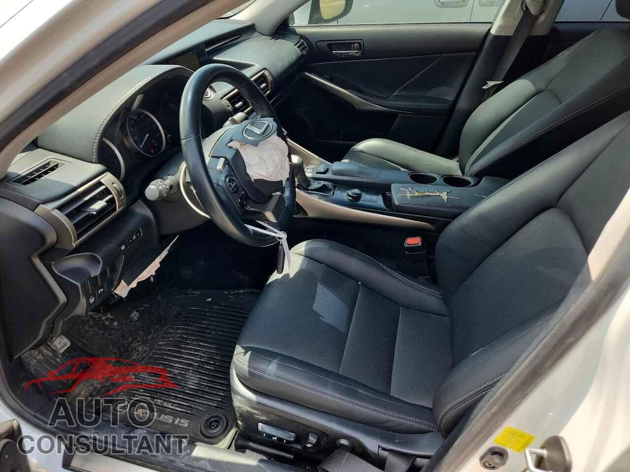 LEXUS IS 2014 - JTHBF1D22E5024642