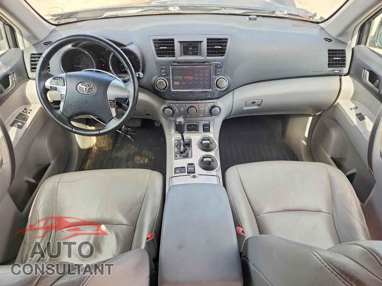 TOYOTA HIGHLANDER 2012 - 5TDBK3EH6CS164566
