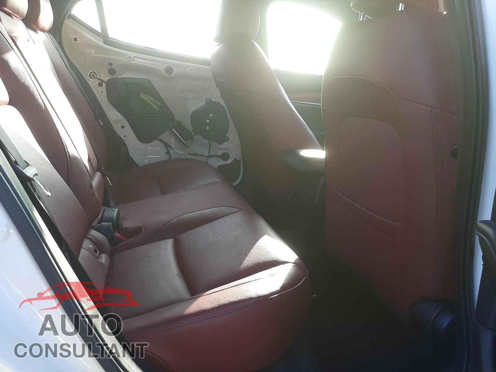 MAZDA 3 2019 - JM1BPANM1K1139461