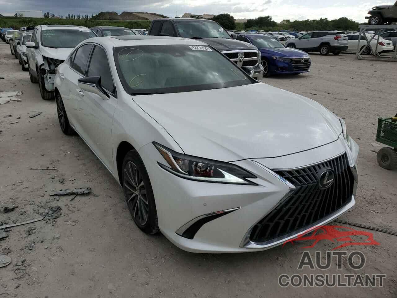 LEXUS ES350 2022 - 58ADZ1B15NU136325