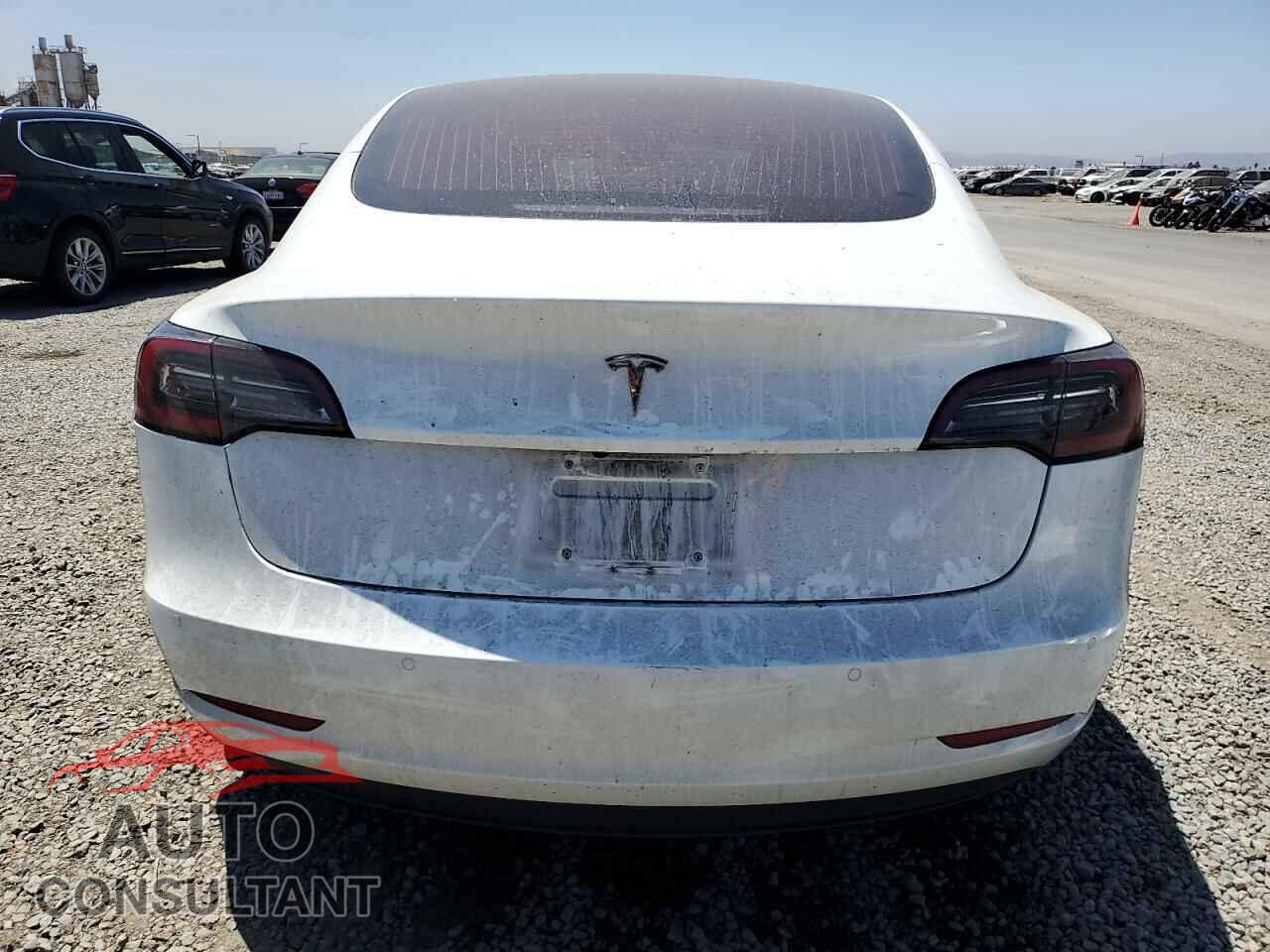 TESLA MODEL 3 2018 - 5YJ3E1EA0JF019690