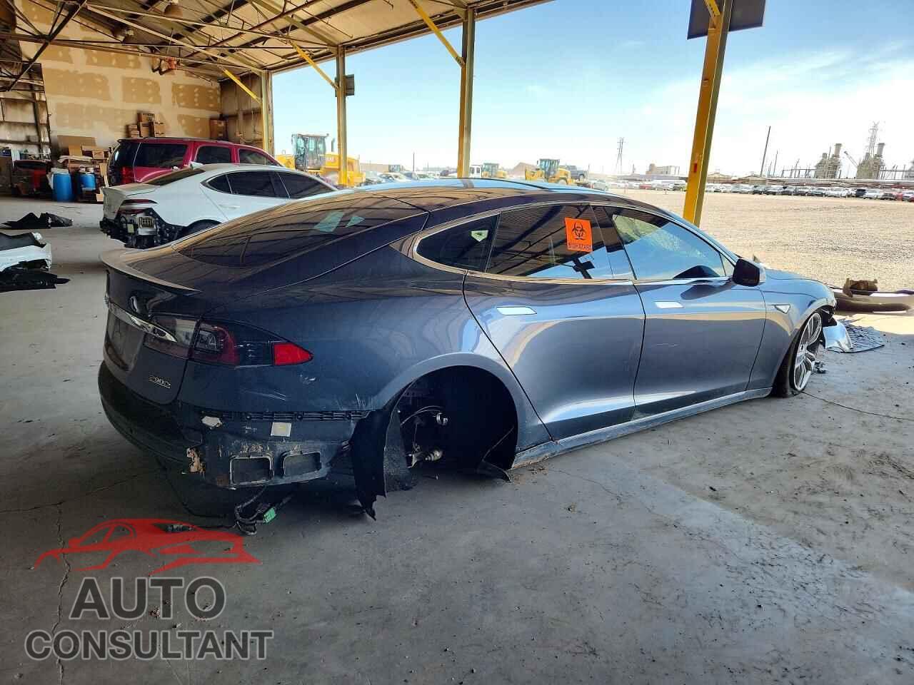 TESLA MODEL S 2016 - 5YJSA1E49GF143399