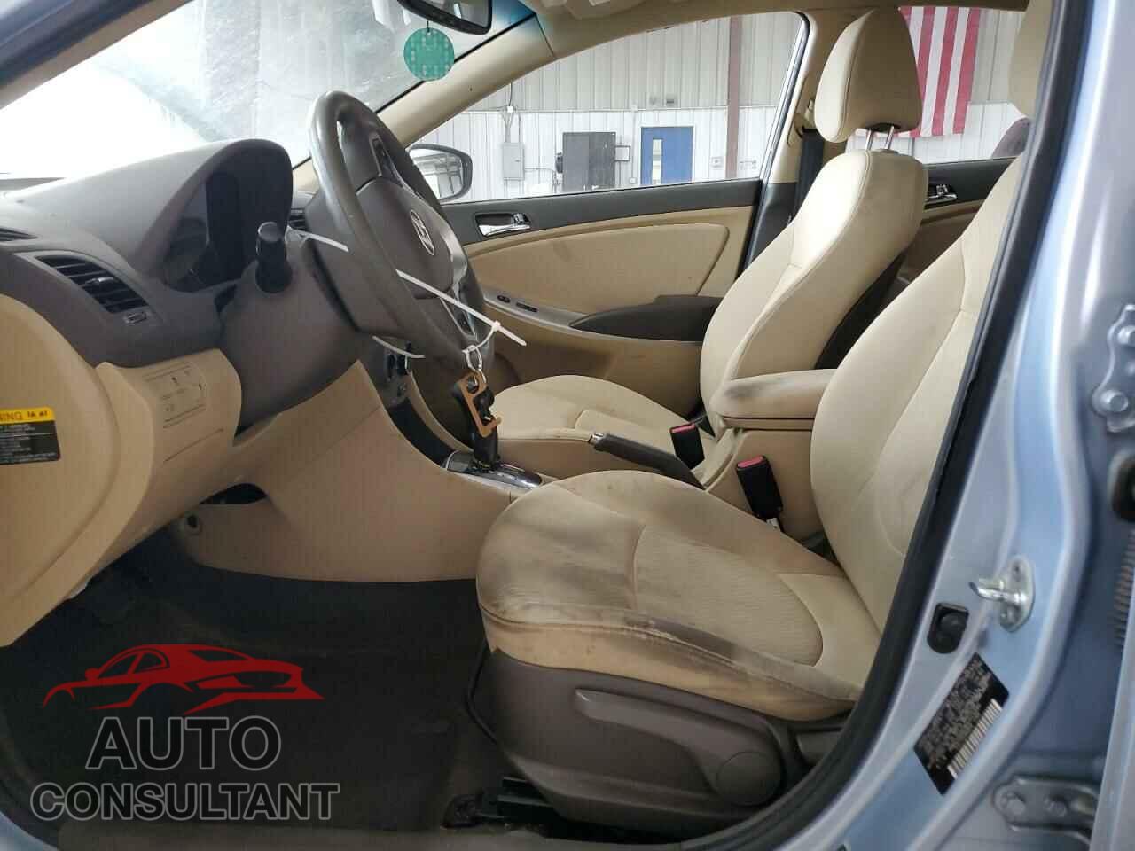 HYUNDAI ACCENT 2013 - KMHCU4AE8DU319384