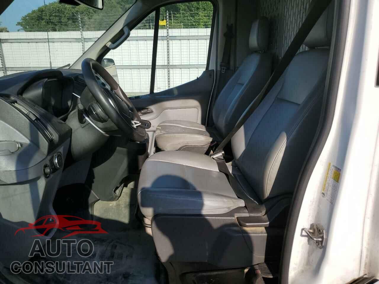 FORD TRANSIT 2017 - 1FTYR2CM0HKB56347