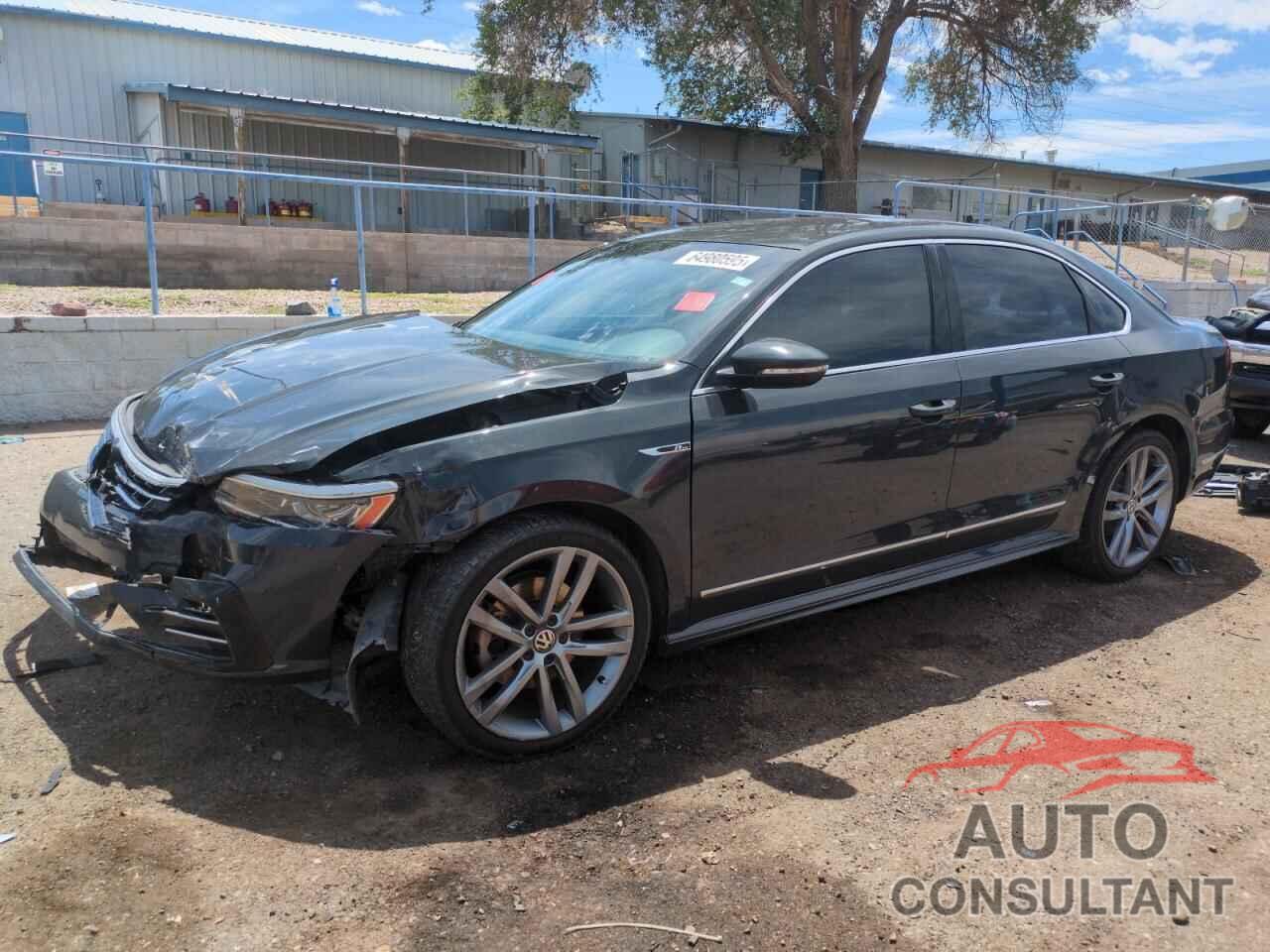 VOLKSWAGEN PASSAT 2017 - 1VWDT7A32HC026455