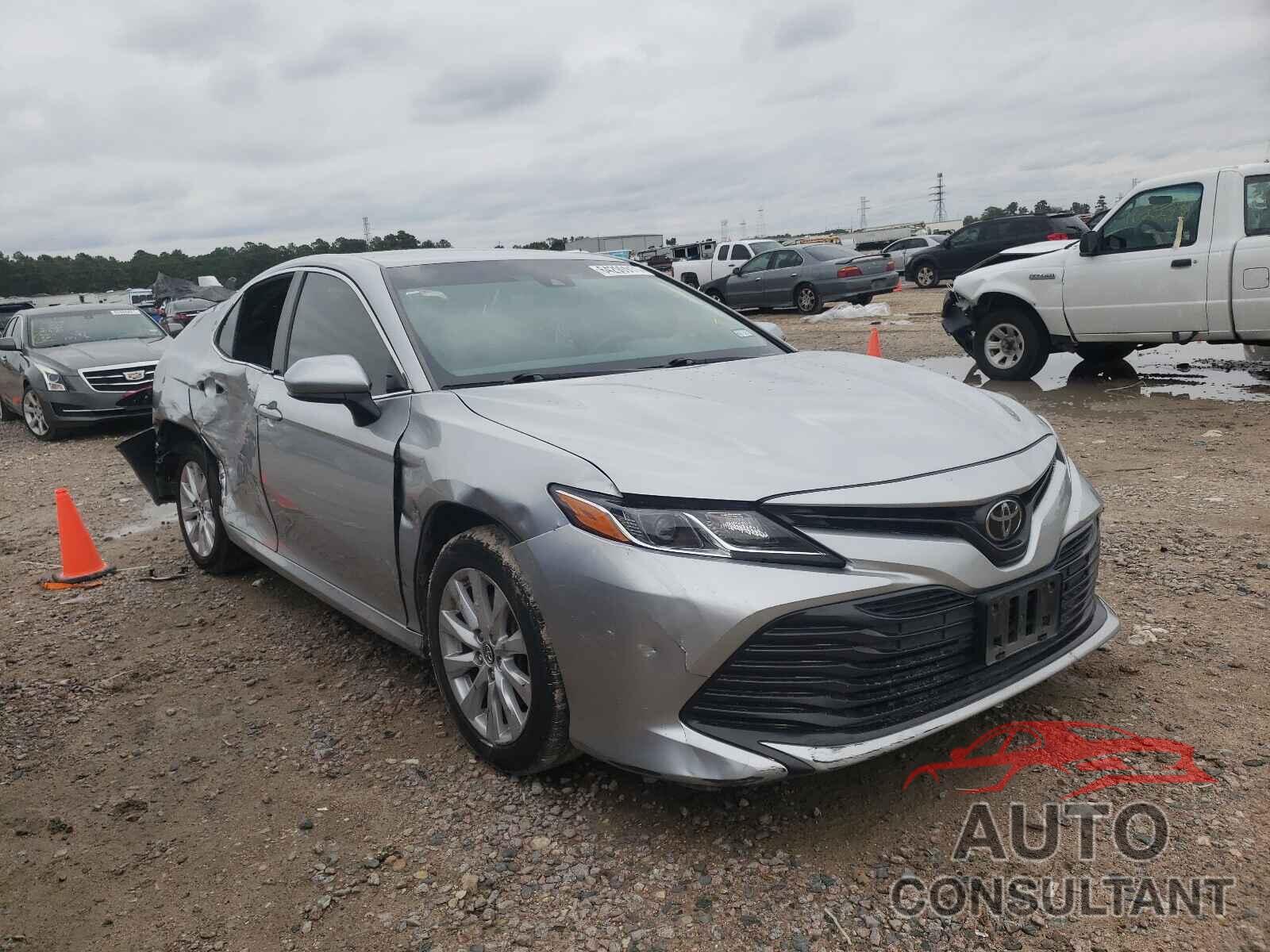 TOYOTA CAMRY 2018 - JTNB11HK5J3022377
