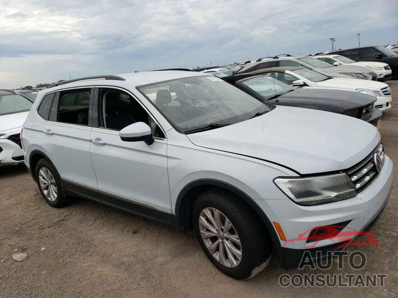 VOLKSWAGEN TIGUAN 2018 - 3VV3B7AX7JM073197