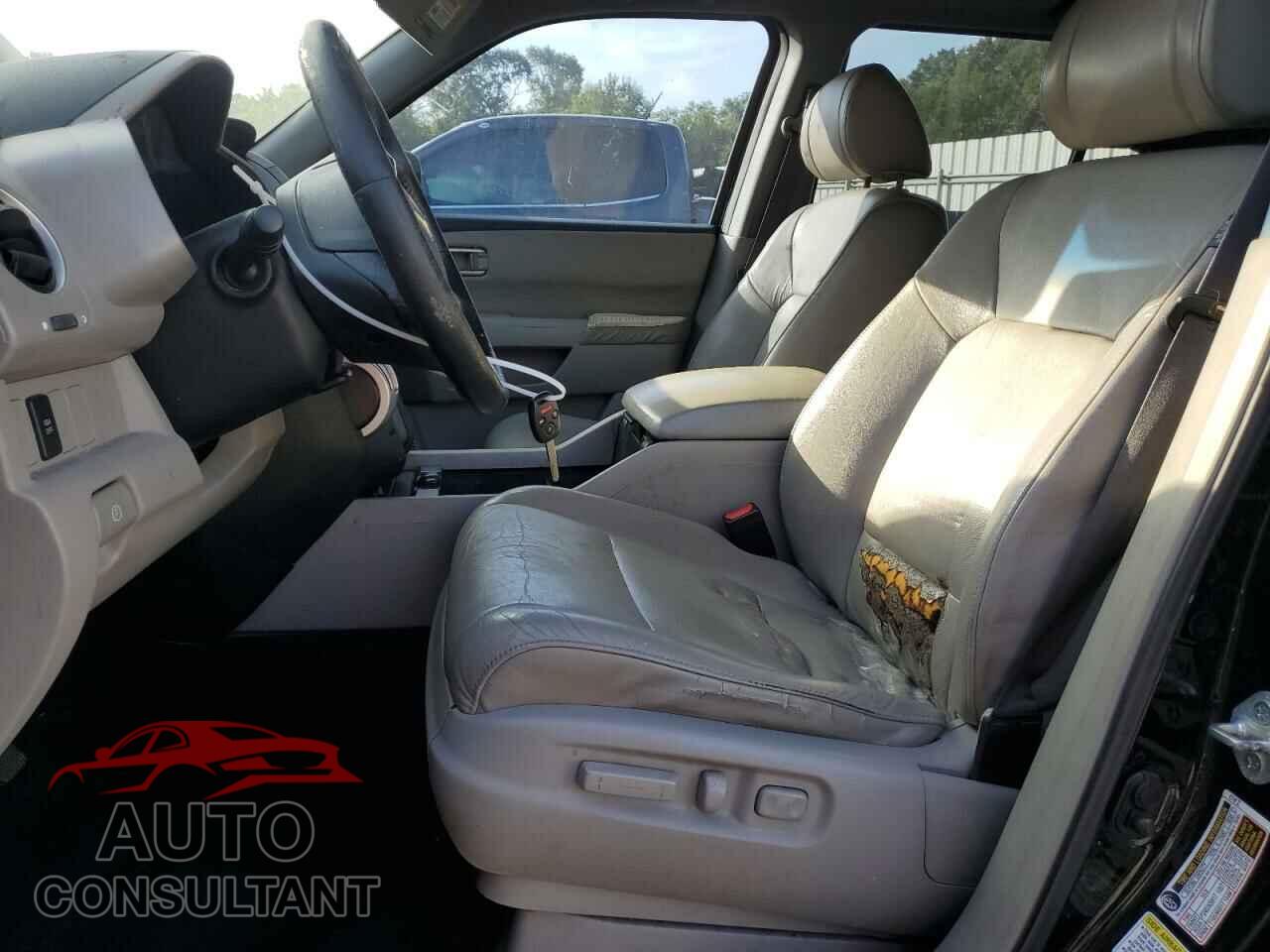 HONDA PILOT 2011 - 5FNYF3H59BB007889