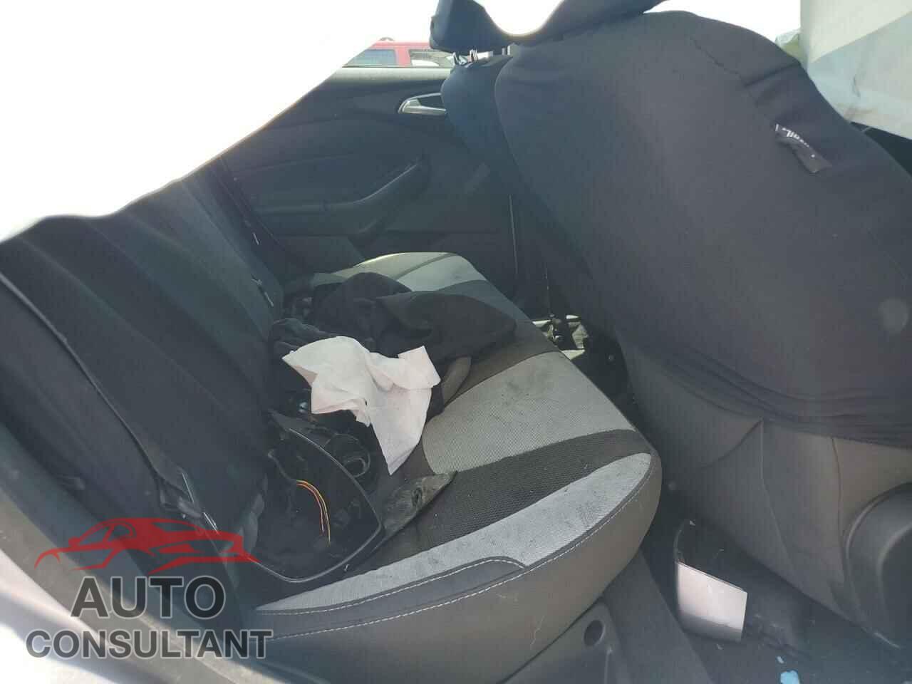 FORD FOCUS 2012 - 1FAHP3F24CL414612