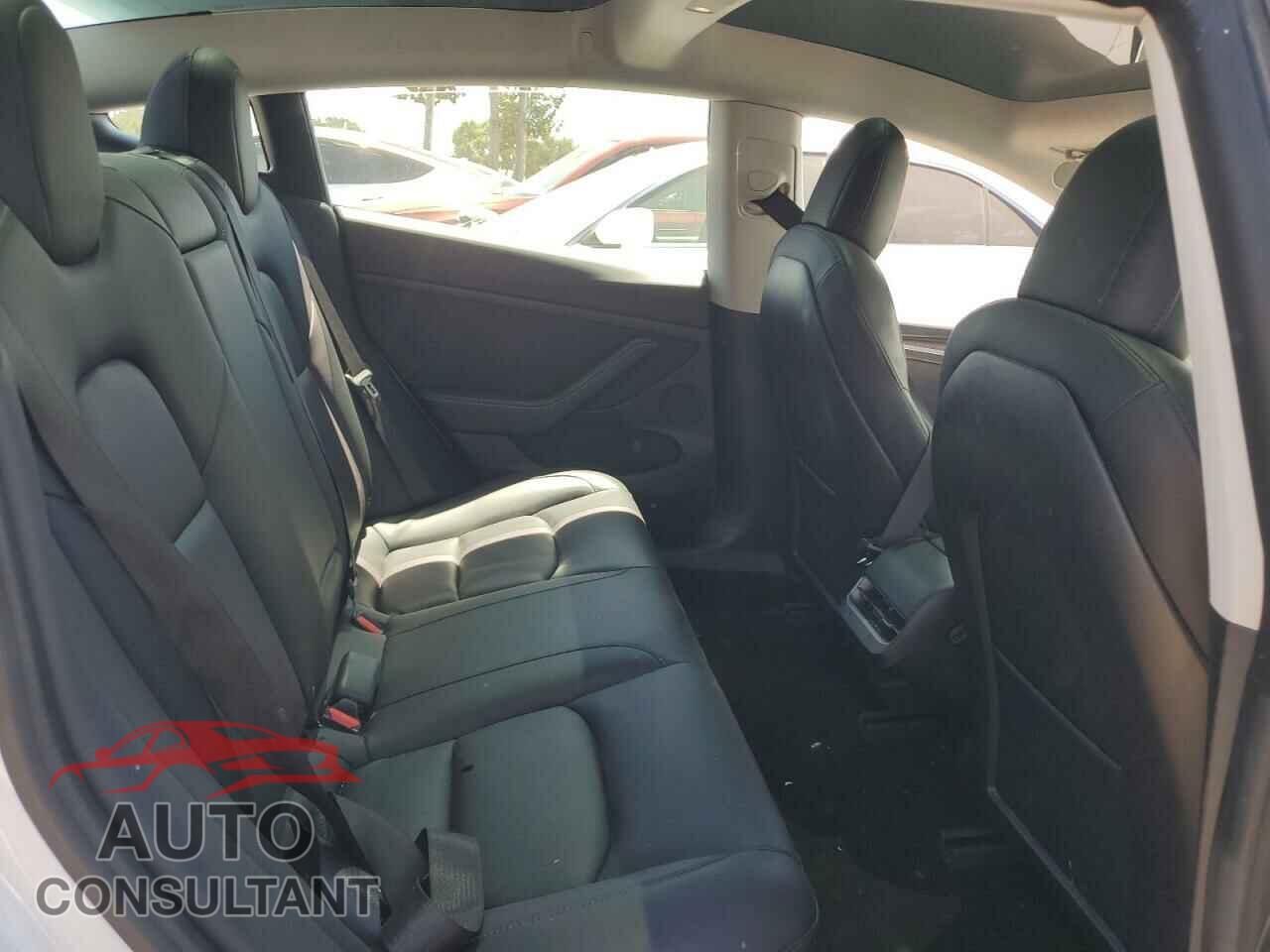TESLA MODEL 3 2021 - 5YJ3E1EA2MF077997