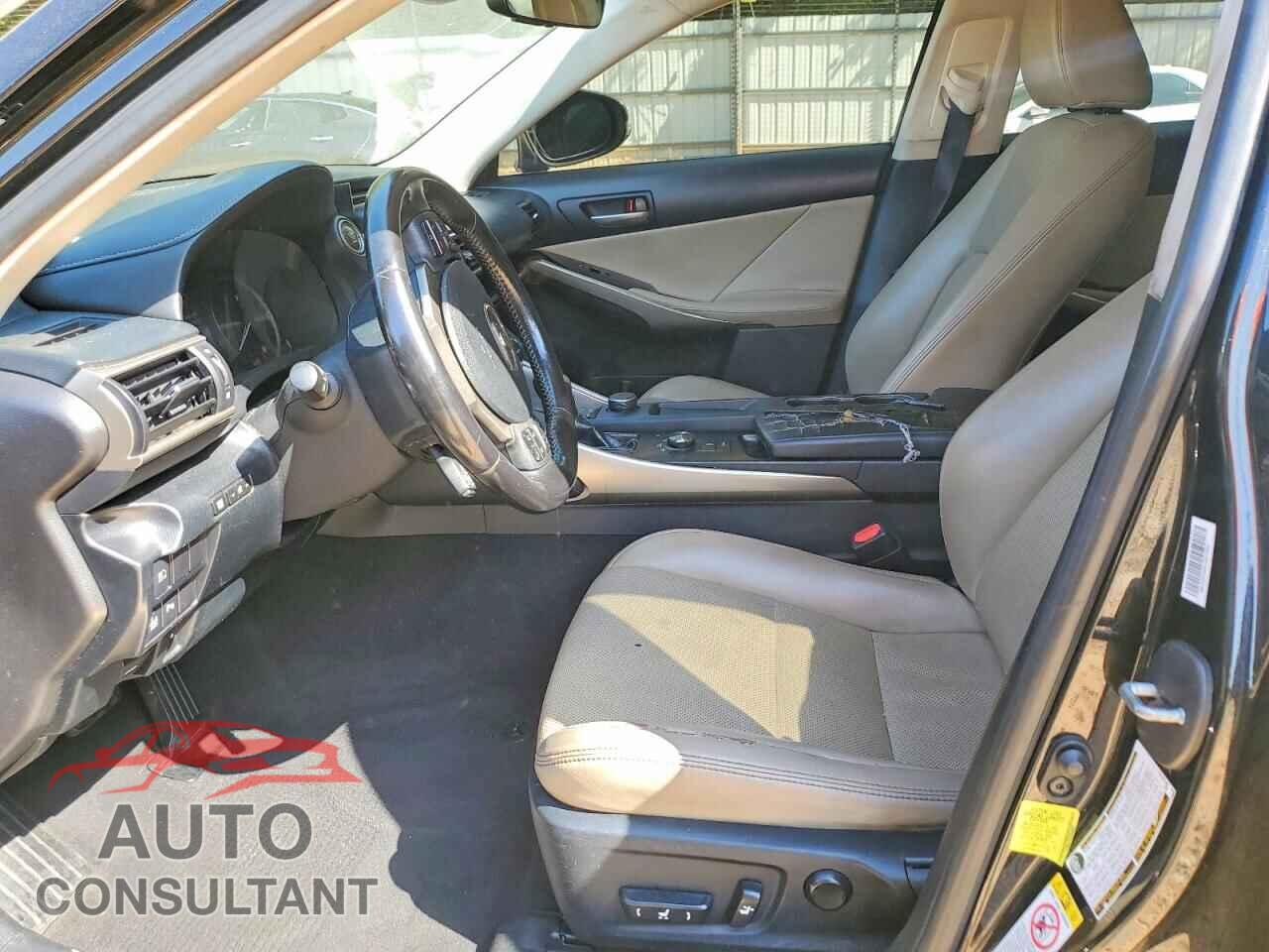 LEXUS IS 2017 - JTHBA1D24H5040862