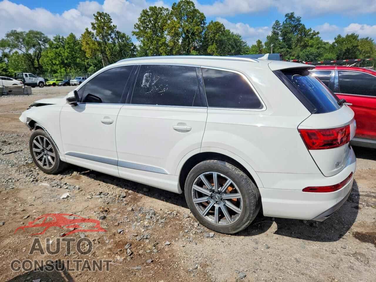 AUDI Q7 2018 - WA1LHAF72JD000585