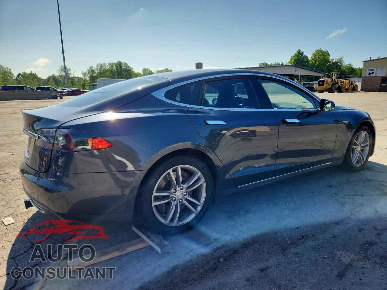 TESLA MODEL S 2015 - 5YJSA1E14FF110508
