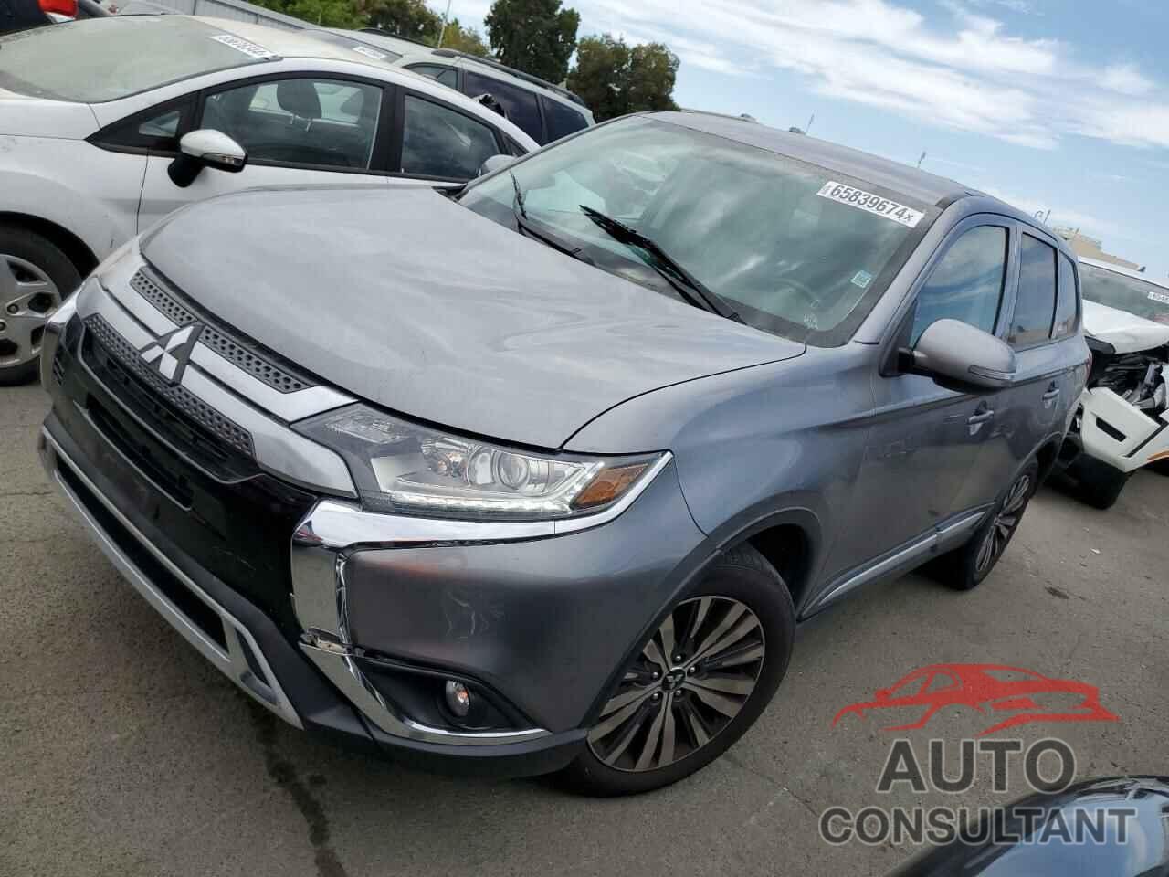 MITSUBISHI OUTLANDER 2019 - JA4AZ3A35KZ021228